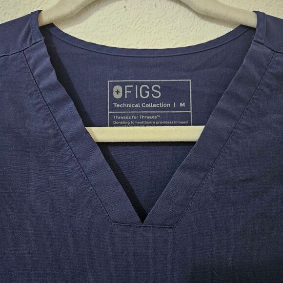 FIGS Casma 3 pockets scrub top size medium - Picture 5 of 6